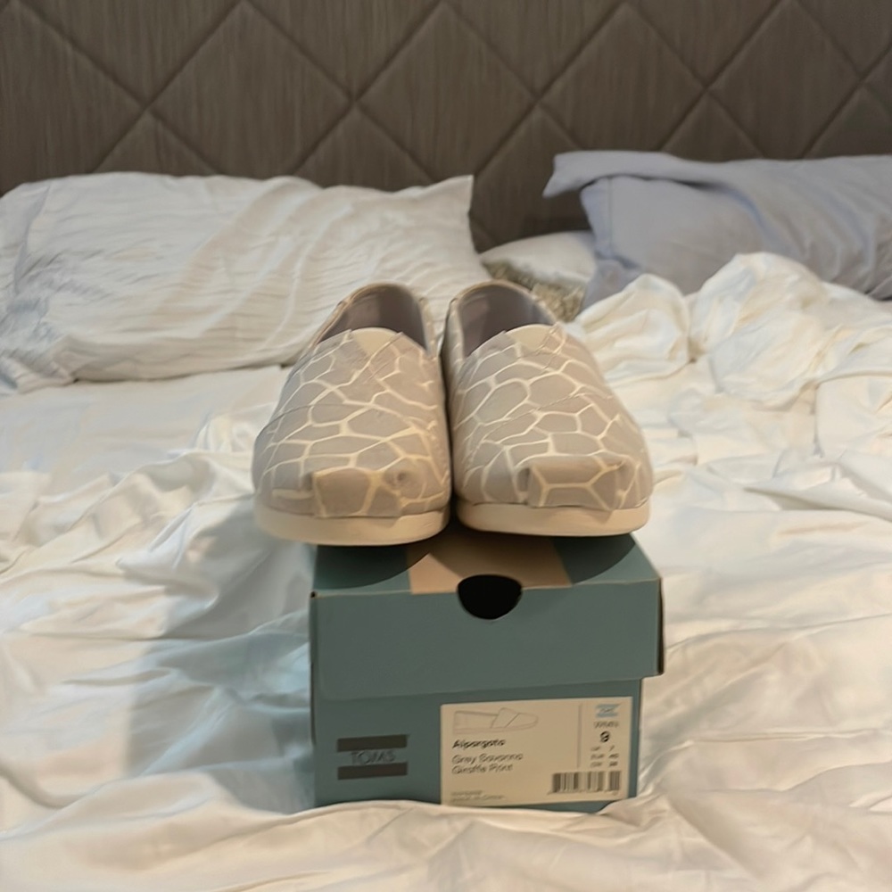 Toms Alpargata Grey Savanna Giraffe Print